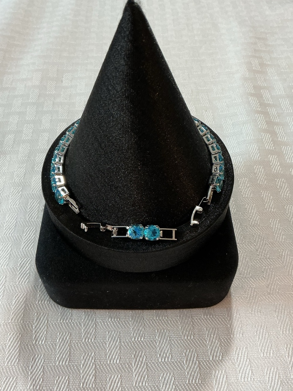 Blue Crystal Tennis Bracelet - Women Jewelry Bracelet - Picture 6 of 6